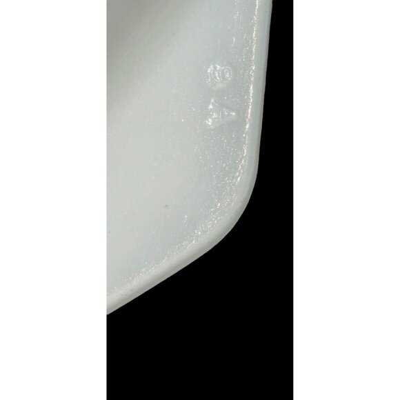 Vintage Pyrex England Autumn Glory Retro Oven Safe Milk Glass Casserole Dish - Picture 8 of 8